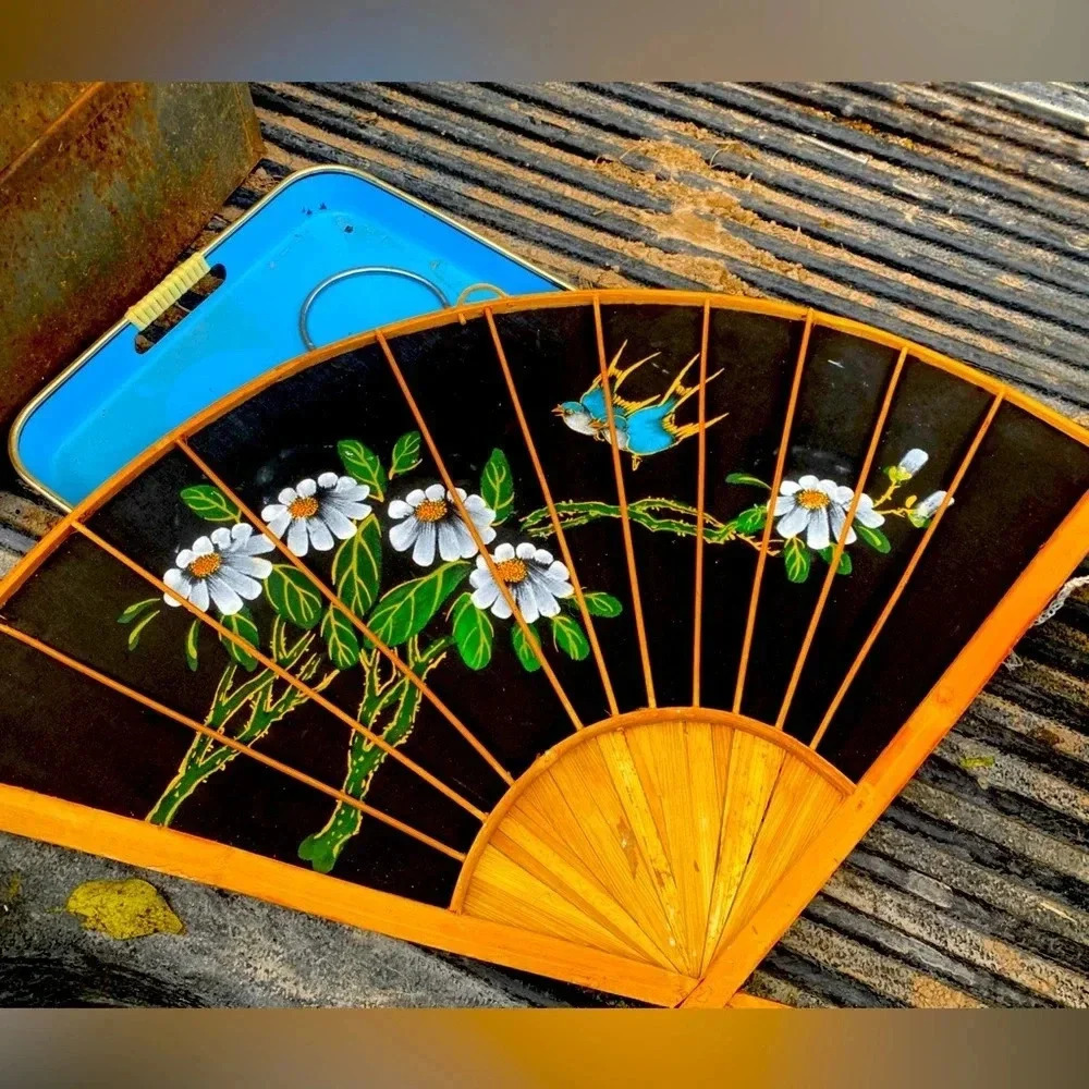 Black Oriental Fan Vintage Hand-painted Bamboo Fan​​